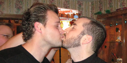 jeffkissesscott.jpg